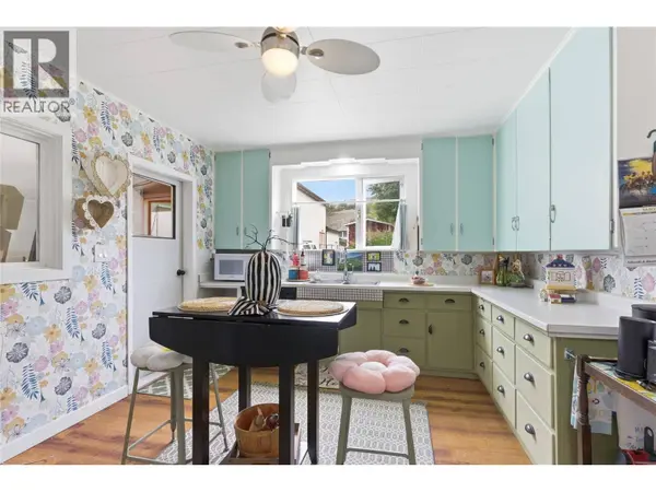 352 5TH Street, Ashcroft, BC V0K1A0