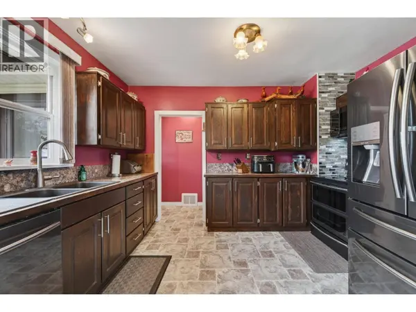1404 Cariboo Hwy 97 Highway, Clinton, BC V0K1K0