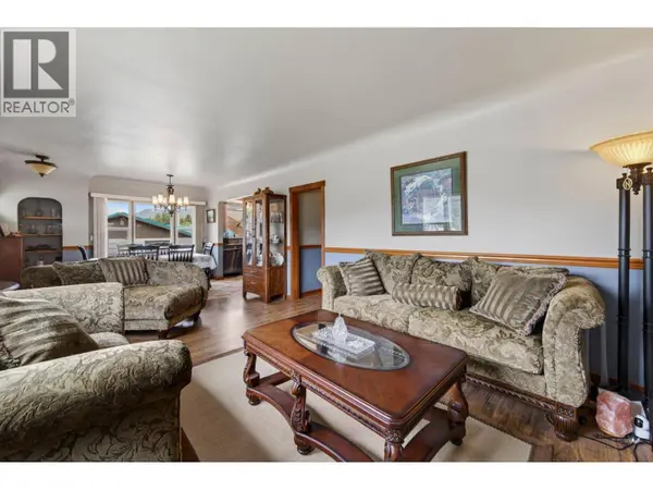 1404 Cariboo Hwy 97 Highway, Clinton, BC V0K1K0