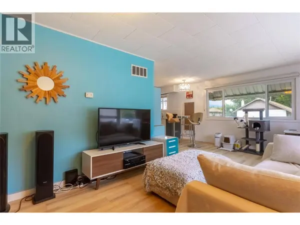 911 COLLINS Road, Cache Creek, BC V0K1H0