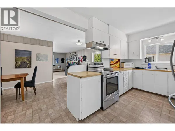 1411 CARIBOO  97 Highway, Clinton, BC V0K1K0
