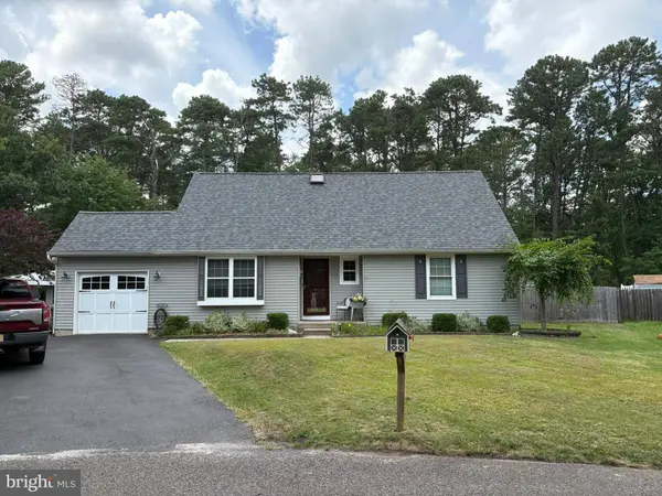 5 PRINCE CHARLES CT, Marlton, NJ 08053