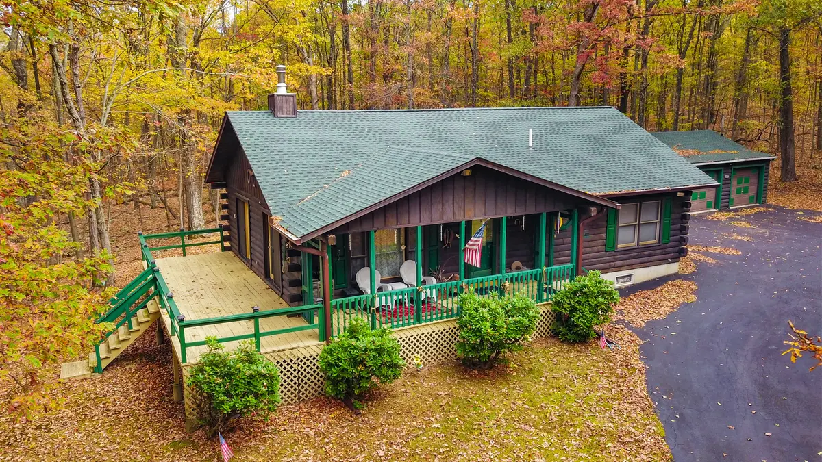 3714 Wysteria Ln, East Stroudsburg, PA 18302-9539