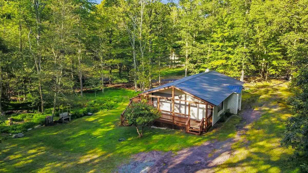 492 Wooddale Rd, East Stroudsburg, PA 18302