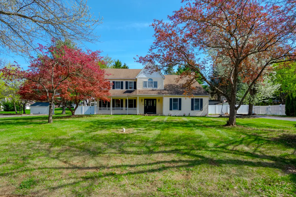 7 Inverrary Ave, Washington, NJ 07882-1500