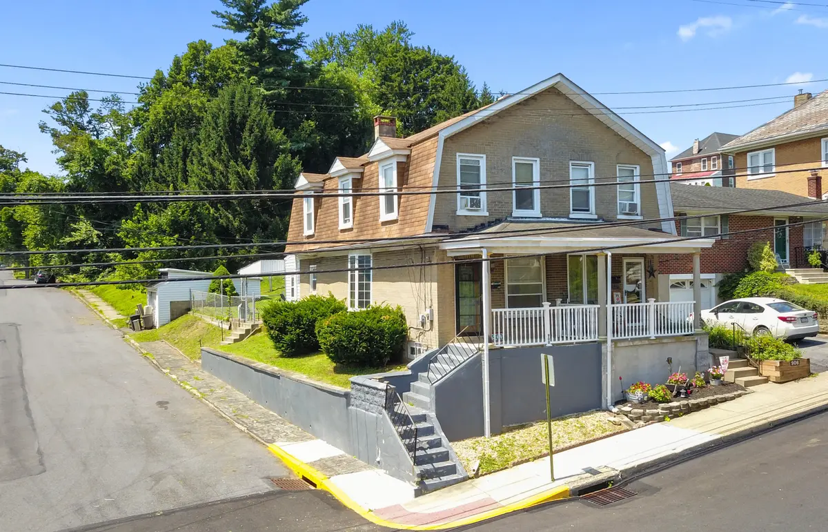900 Ridge St, West Easton, PA 18042-5439
