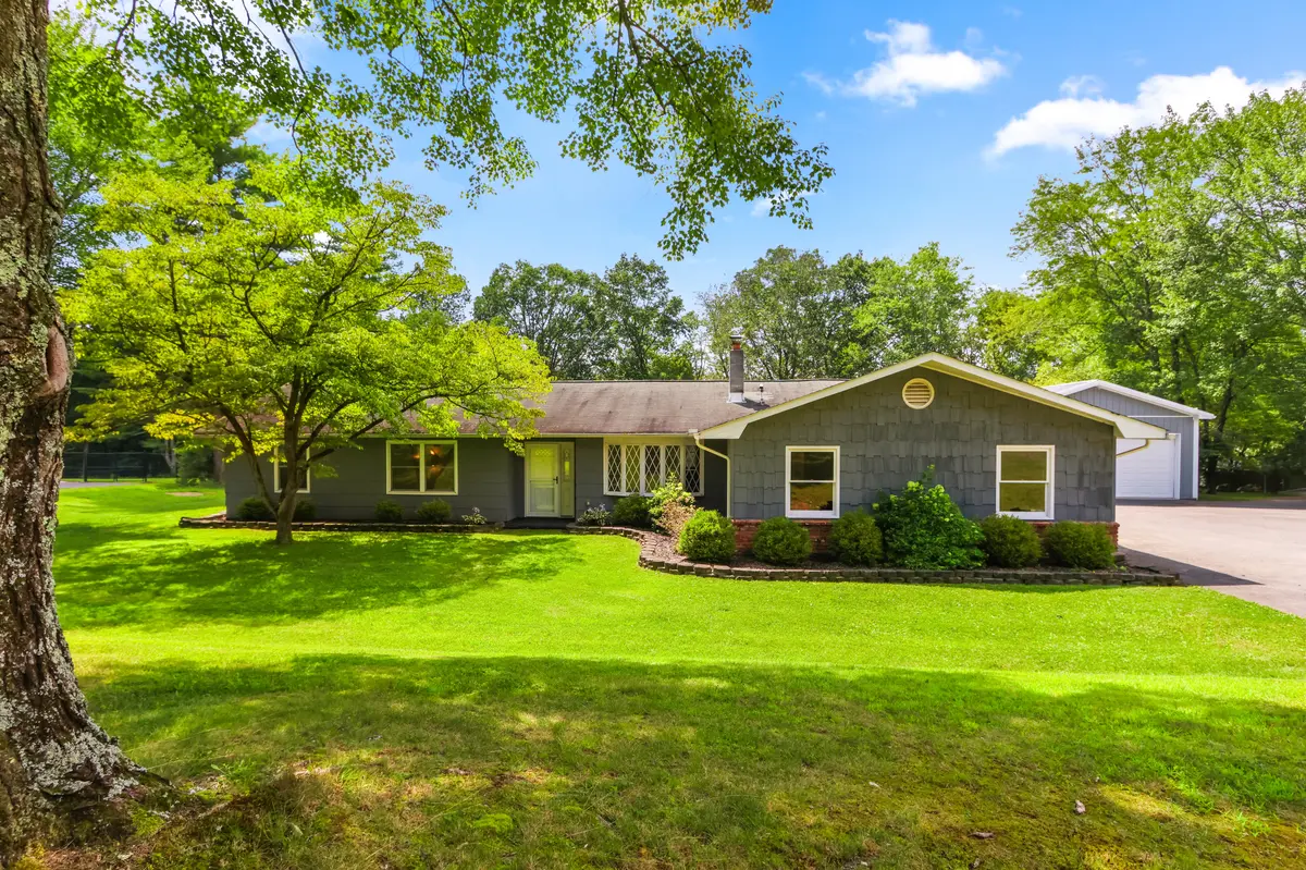 540 Rolling Pines Dr, Saylorsburg, PA 18353-8565