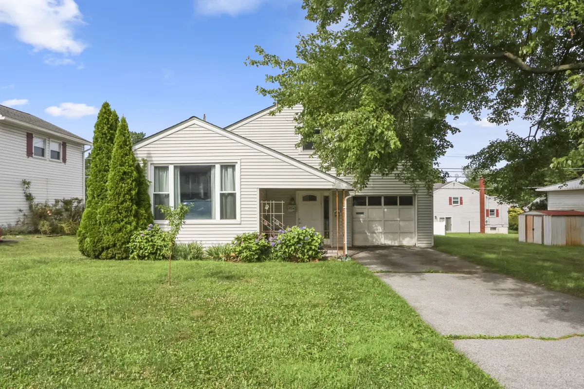 1852 Pennsylvania Ave, Bethlehem, PA 18018-1426