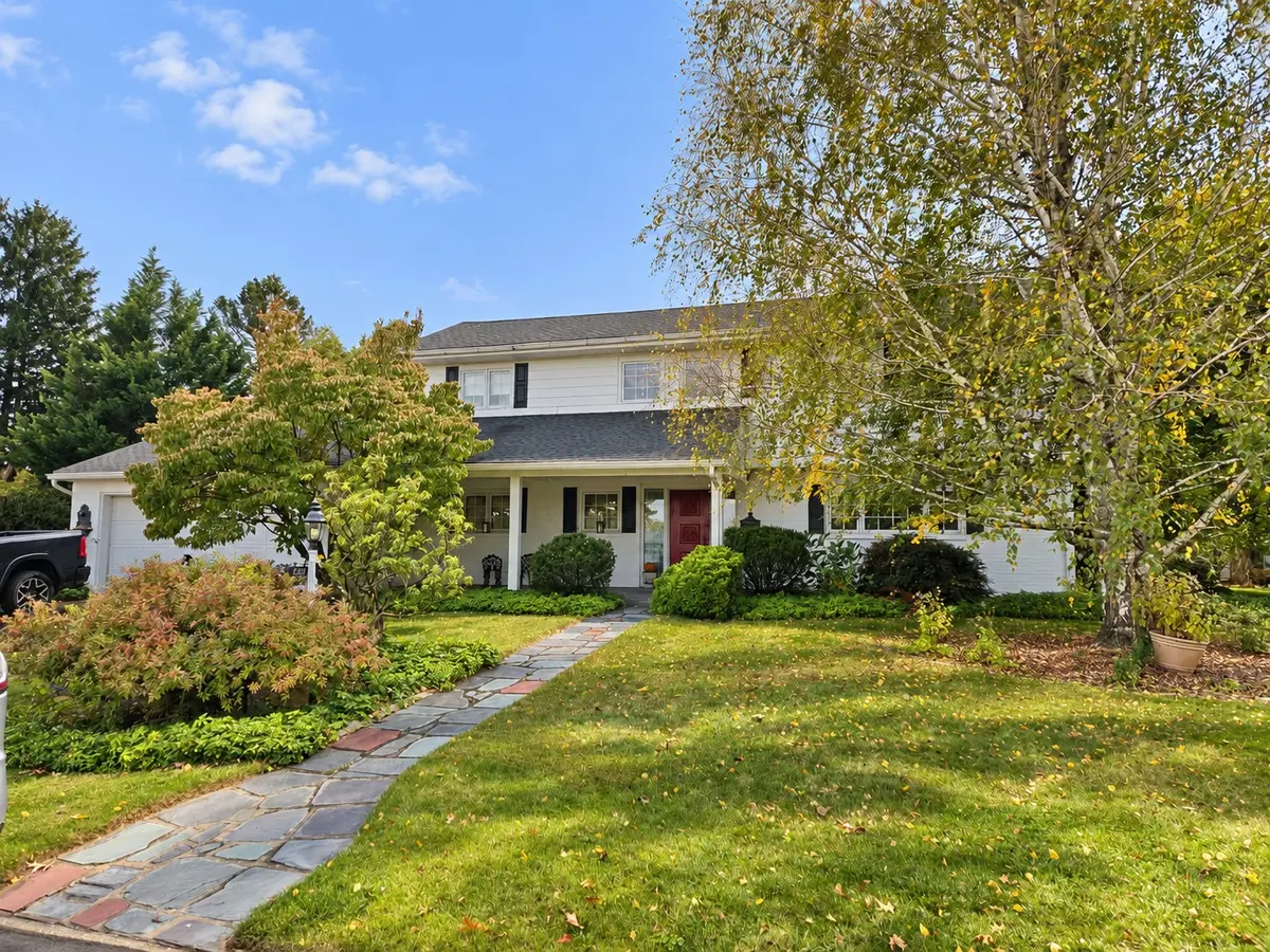 820 S 25th St, Allentown, PA 18103-3716