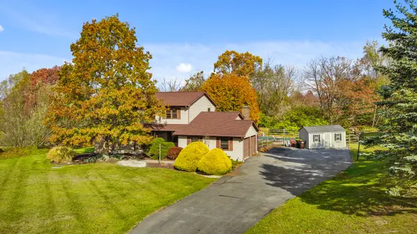 228 Cherry Hill Rd, Bushkill Twp, PA 18064