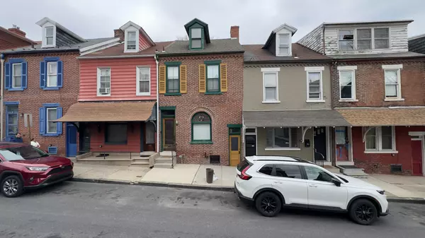 429 N Lumber St, Allentown, PA 18102-2823