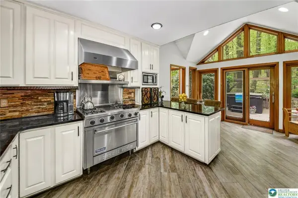 2330 Wood Ln, Allentown, PA 18103-7712