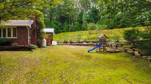 974 Meixsell Valley Rd, Saylorsburg, PA 18353-8021