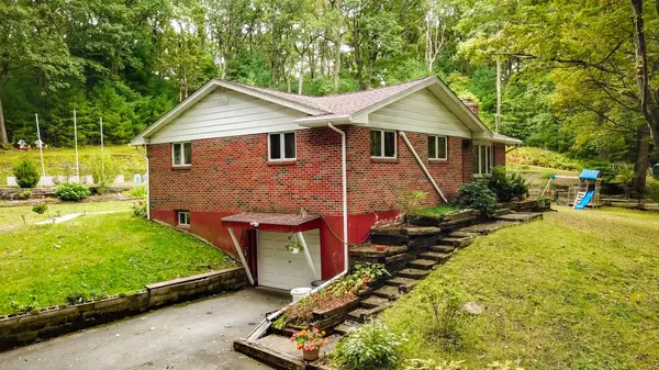 974 Meixsell Valley Rd, Saylorsburg, PA 18353-8021