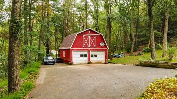 974 Meixsell Valley Rd, Saylorsburg, PA 18353-8021