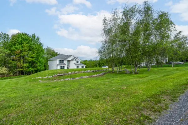11 Whippoorwill Dr, Saylorsburg, PA 18353-9787