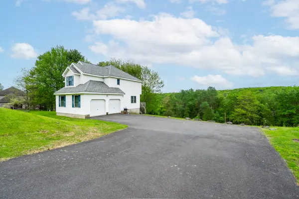 11 Whippoorwill Dr, Saylorsburg, PA 18353-9787
