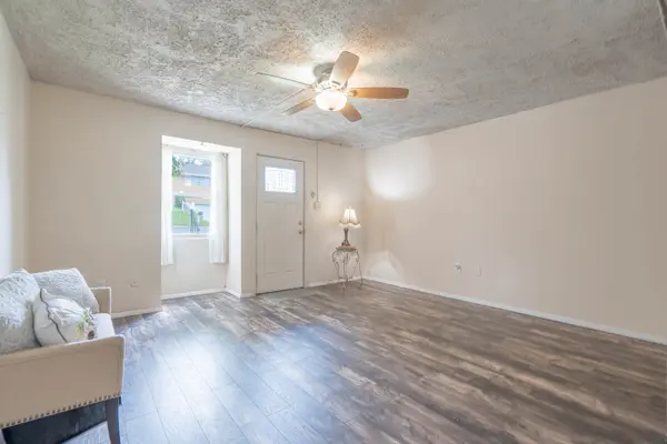 402 S Bradford St, Allentown, PA 18109-2712