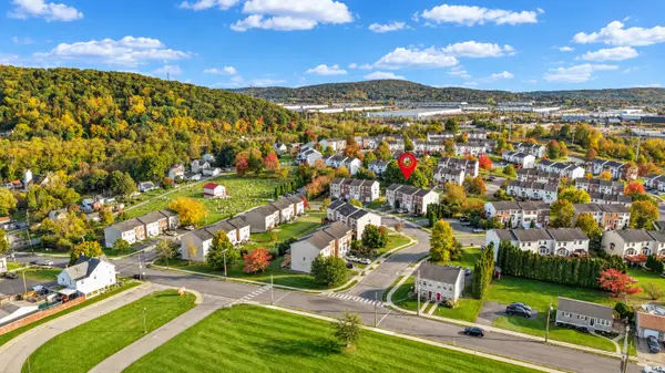 122 Walnut St, Freemansburg, PA 18017-7283