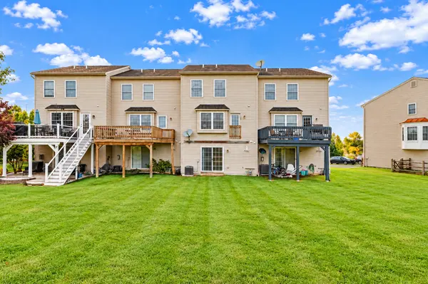 122 Walnut St, Freemansburg, PA 18017-7283