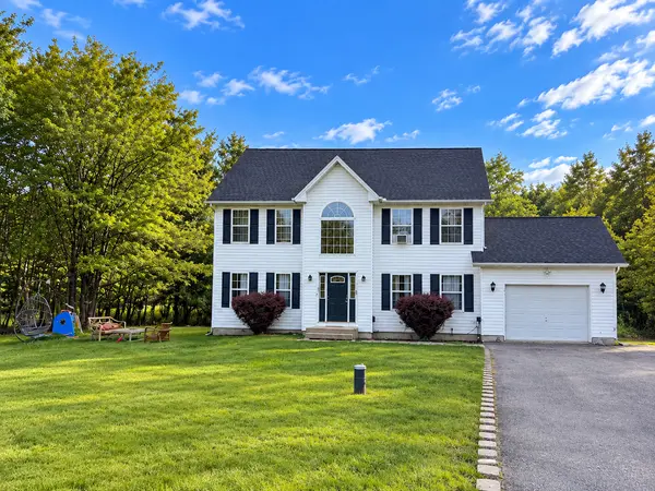 169 Lookout Dr, Albrightsville, PA 18210-7758