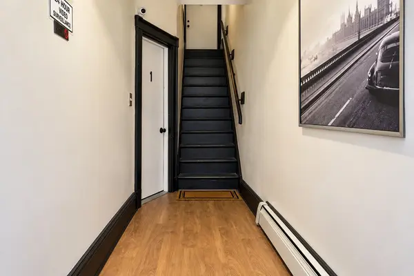 1039 Washington St, Easton, PA 18042-4125