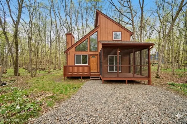 3303 Greenbriar Dr,  East Stroudsburg,  PA 18301-6668