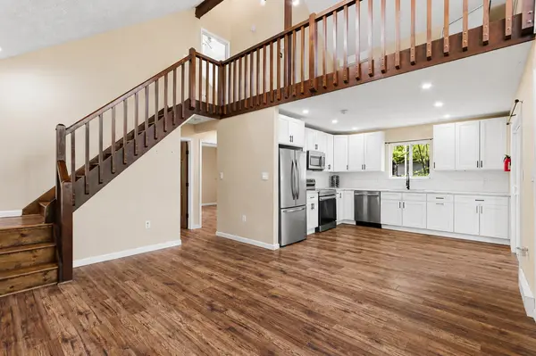 3303 Greenbriar Dr, East Stroudsburg, PA 18301-6668