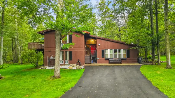 314 Arthur Cir, Tobyhanna, PA 18466-7806