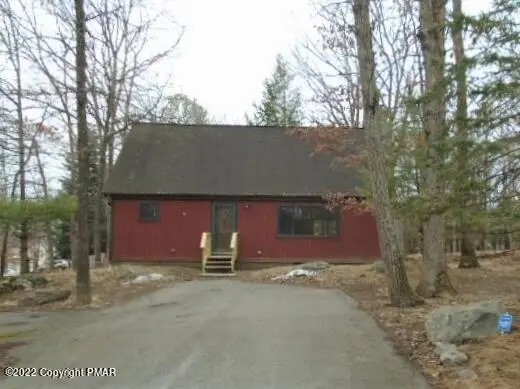 245 Somerset Dr, East Stroudsburg, PA 18301-7270