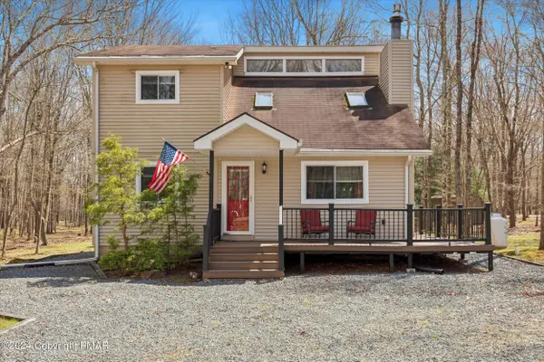26 Wilde Gln, Albrightsville, PA 18210-7842