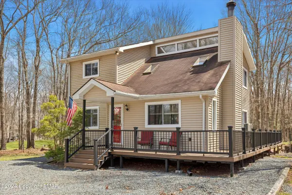 26 Wilde Gln, Albrightsville, PA 18210-7842