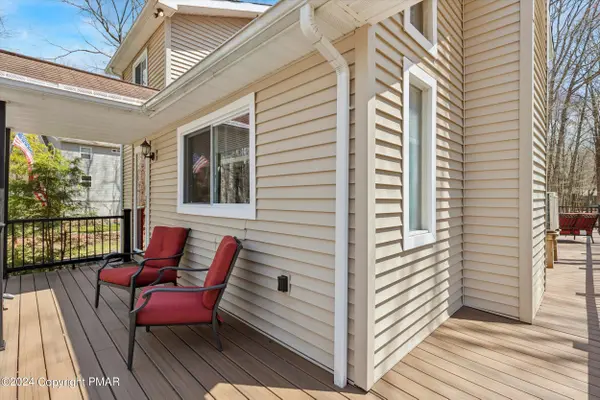 26 Wilde Gln, Albrightsville, PA 18210-7842