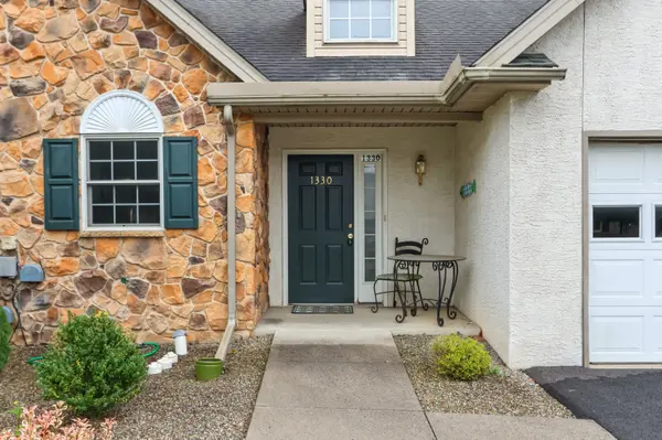 1330 Silo Dr, Forks Twp, PA 18040-7873