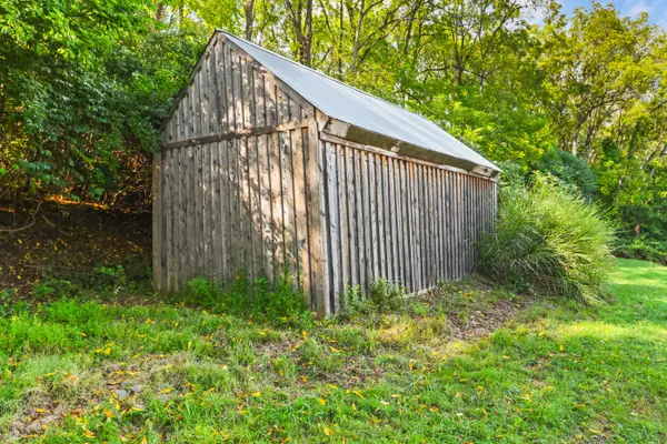 5525 Lehigh St, Whitehall, PA 18052-1709