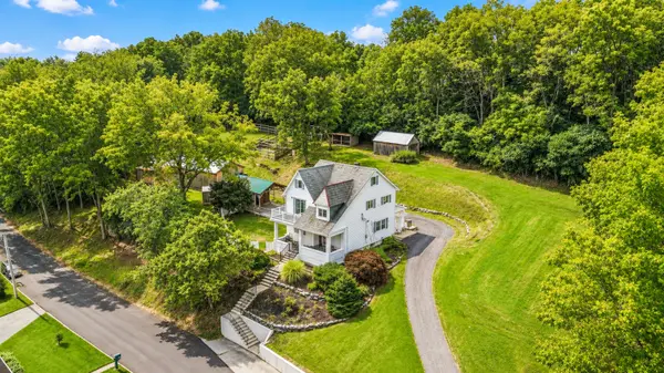 5525 Lehigh St, Whitehall, PA 18052-1709