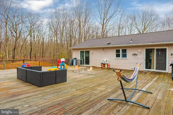 102 FERN TER, Milford, PA 18337