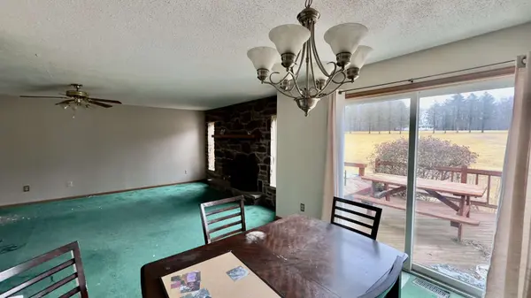 125 Clearview Rd, Long Pond, PA 18334-7950