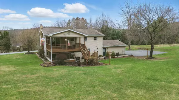 533 Rolling Pines DR, Saylorsburg, PA 18353
