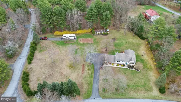 533 ROLLING PINES DR, Saylorsburg, PA 18353