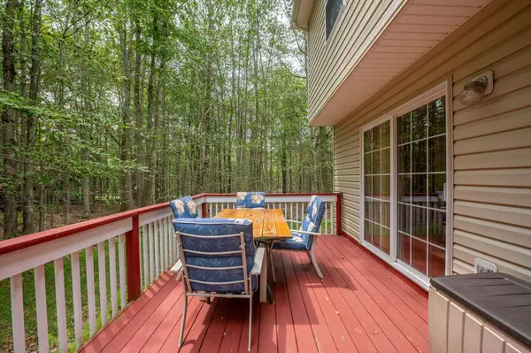 251 Depuy DR, Pocono Lake, PA 18347