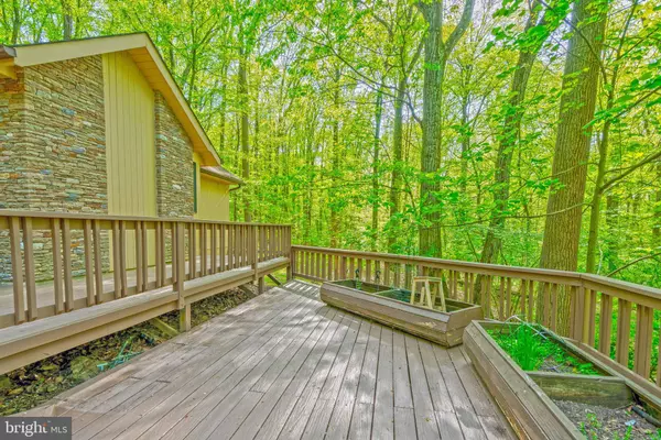 2330 WOOD LN, Allentown, PA 18103