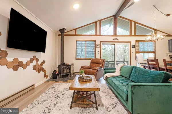 112 LIPO WAY, Albrightsville, PA 18210