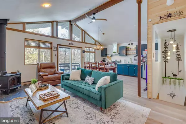 112 LIPO WAY, Albrightsville, PA 18210