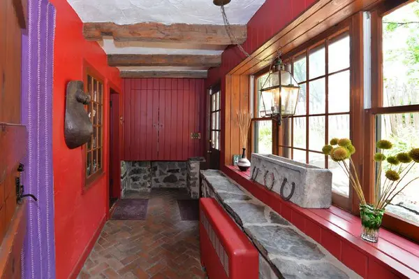 40 Milltown Rd, Kingwood Twp, NJ 08559-1303