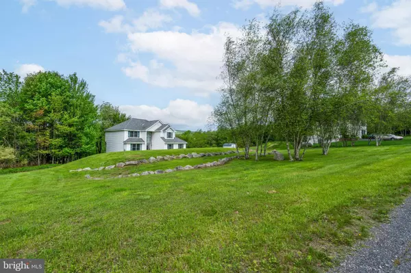 11 WHIPPOORWILL DR, Saylorsburg, PA 18353