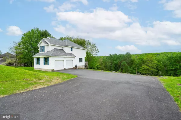 11 WHIPPOORWILL DR, Saylorsburg, PA 18353