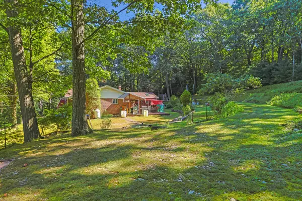 974 Meixsell Valley RD, Saylorsburg, PA 18353