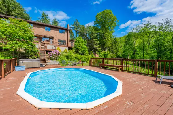 507 Shadowbrook DR, Tunkhannock, PA 18657