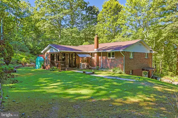 974 MEIXSELL VALLEY RD, Saylorsburg, PA 18353